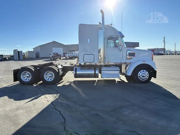 2021 Freightliner 122SD in Jerome, ID — photo 6