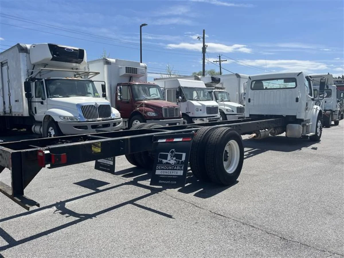 2020 Freightliner M2 106 in Beltsville, MD — photo 4