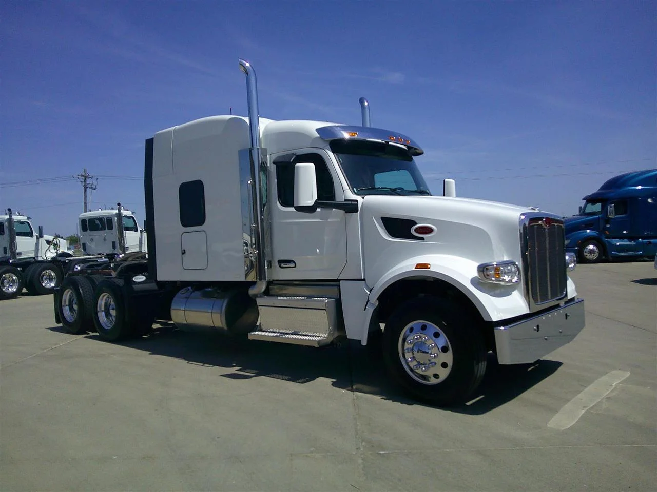 2027 Peterbilt 567 in Fargo, ND — photo 2