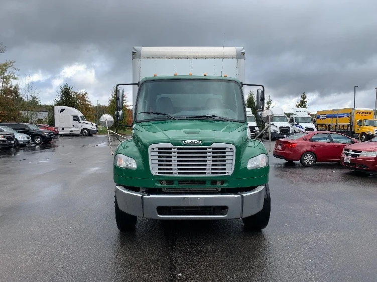 2019 Freightliner M2 106 - image 2