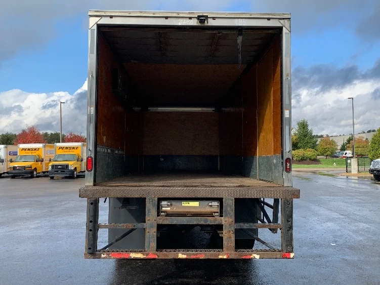 2019 Freightliner M2 106 - image 8