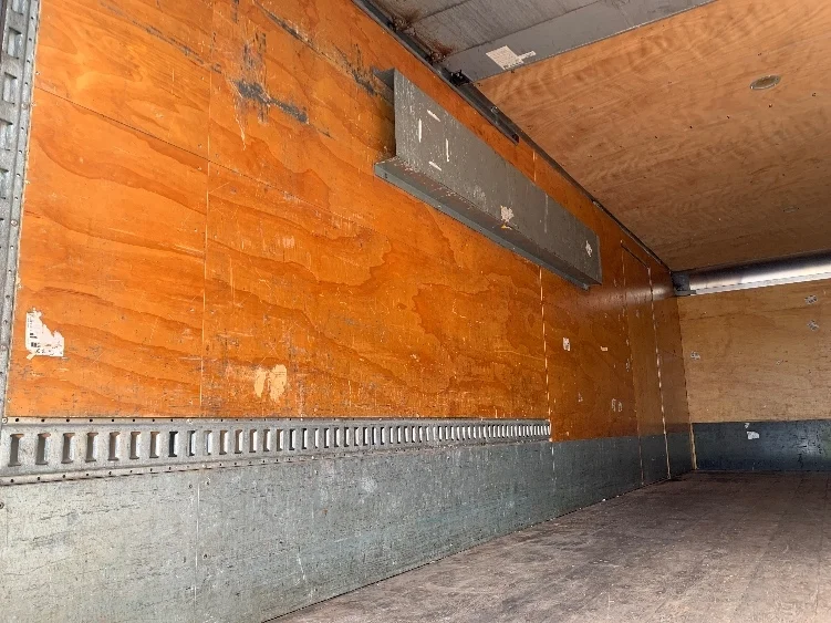 2019 Freightliner M2 106 - image 10