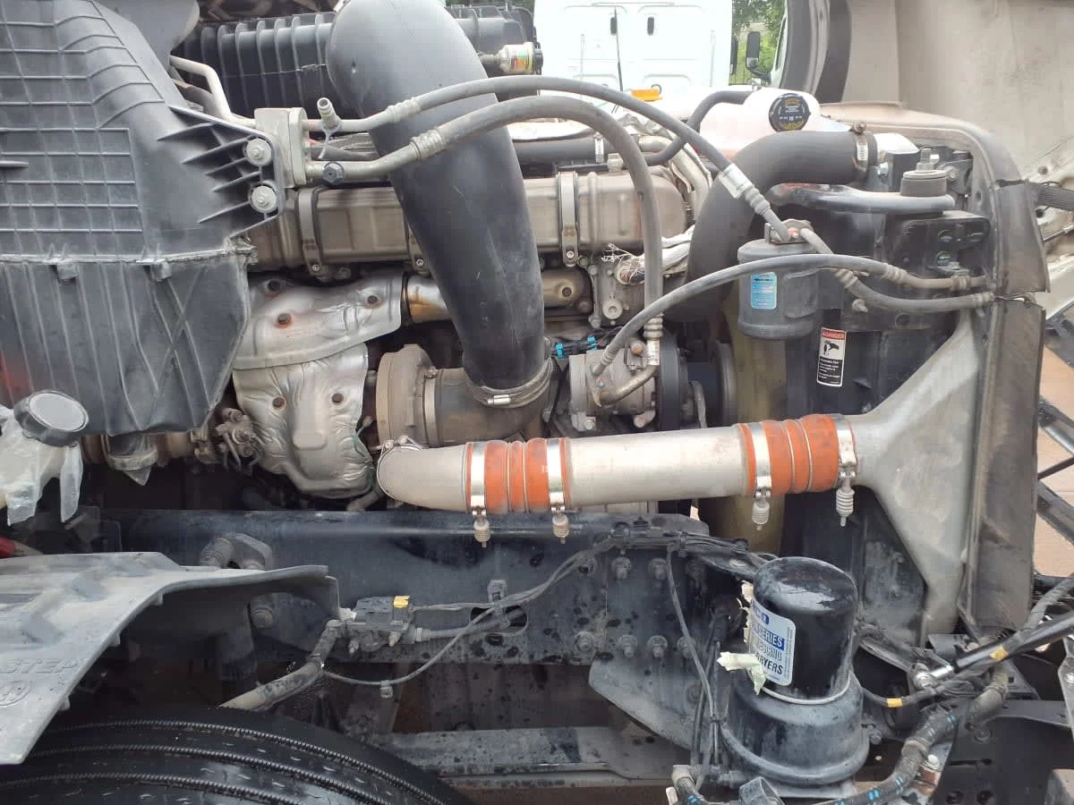 2020 Freightliner Cascadia in Houston, TX — photo 10
