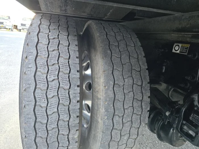 2020 Peterbilt 337 - image 27