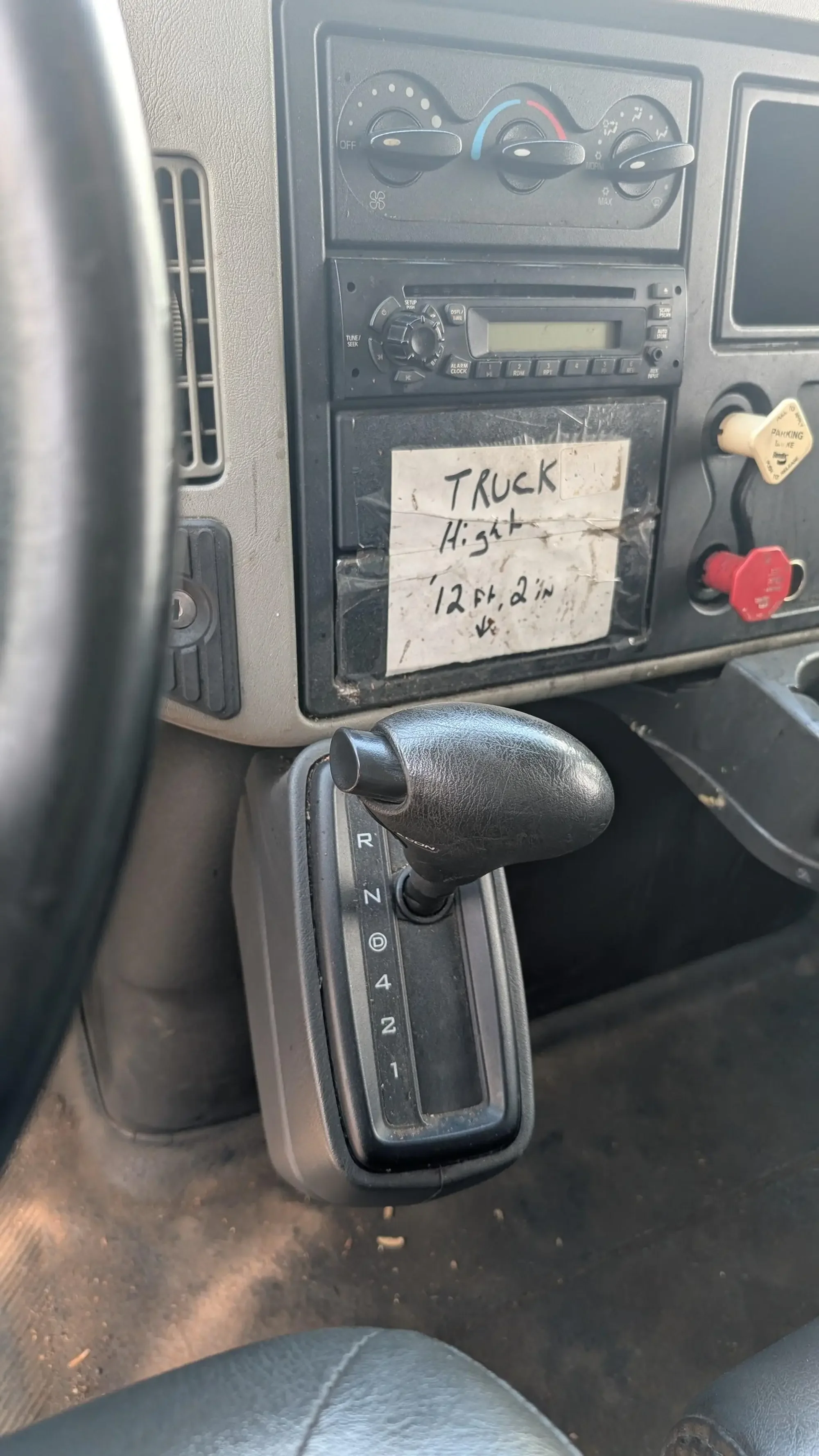 2013 International 4300 - image 16