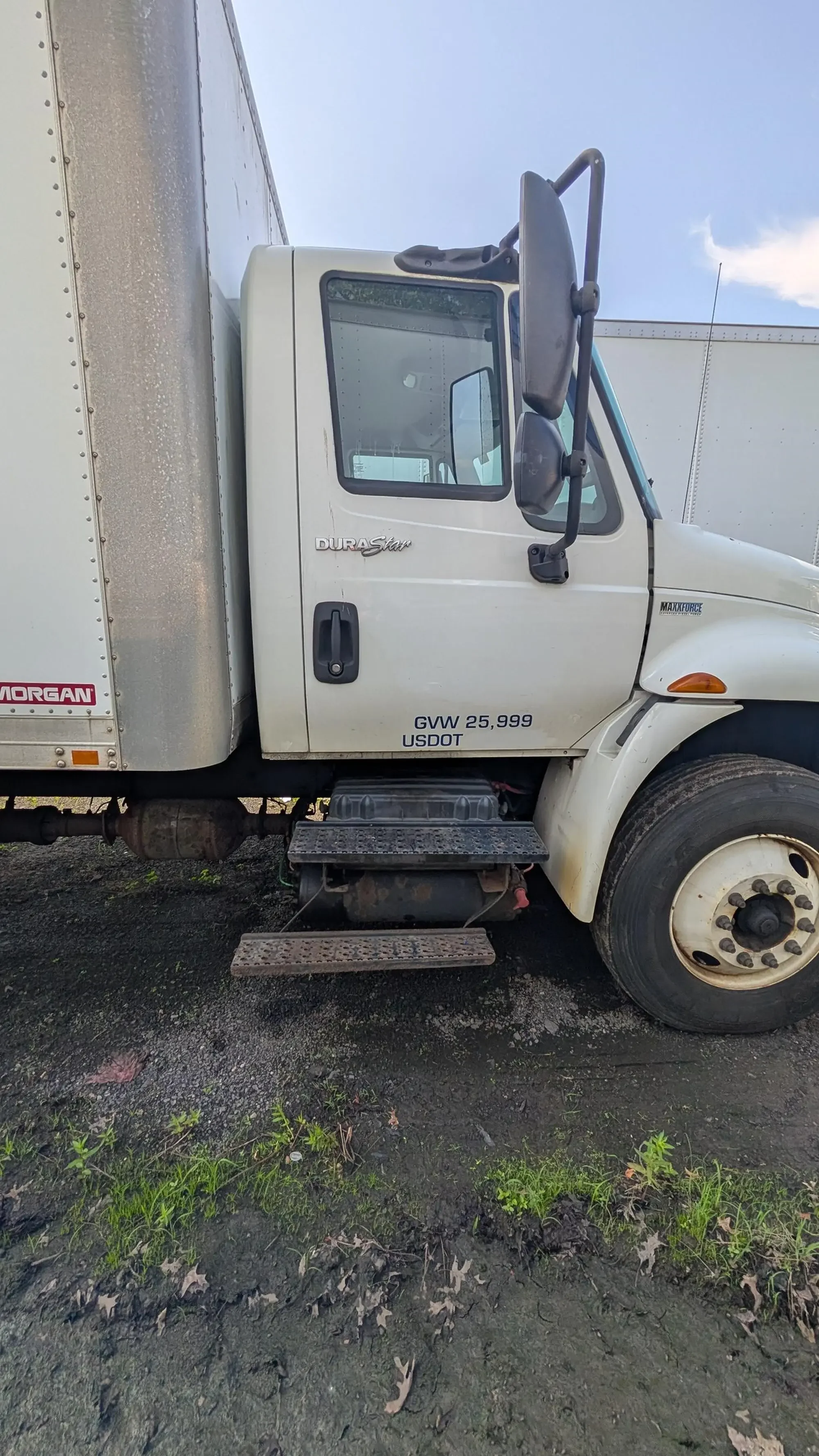 2013 International 4300 - image 5