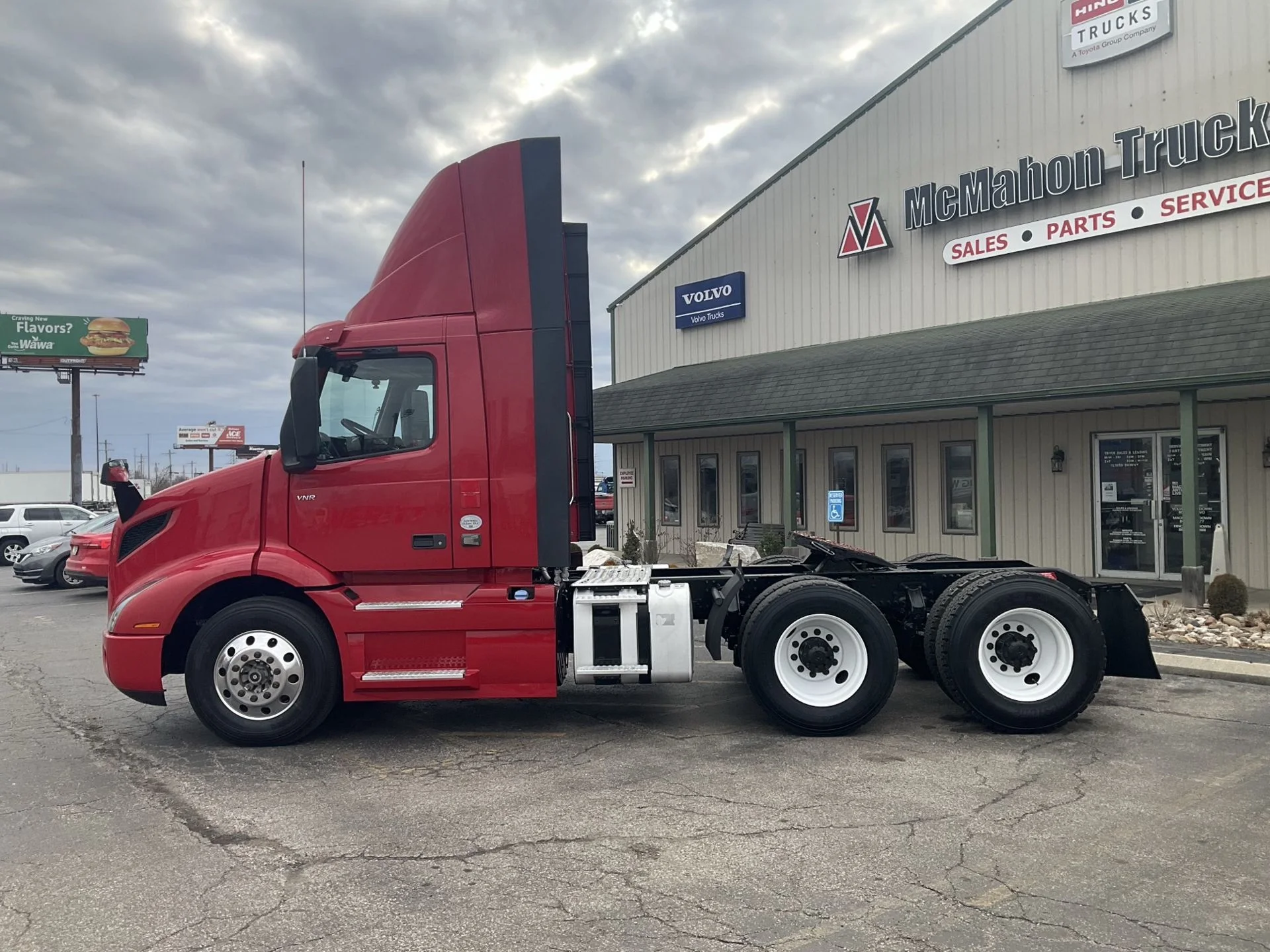 2021 Volvo VNR 640 - image 7