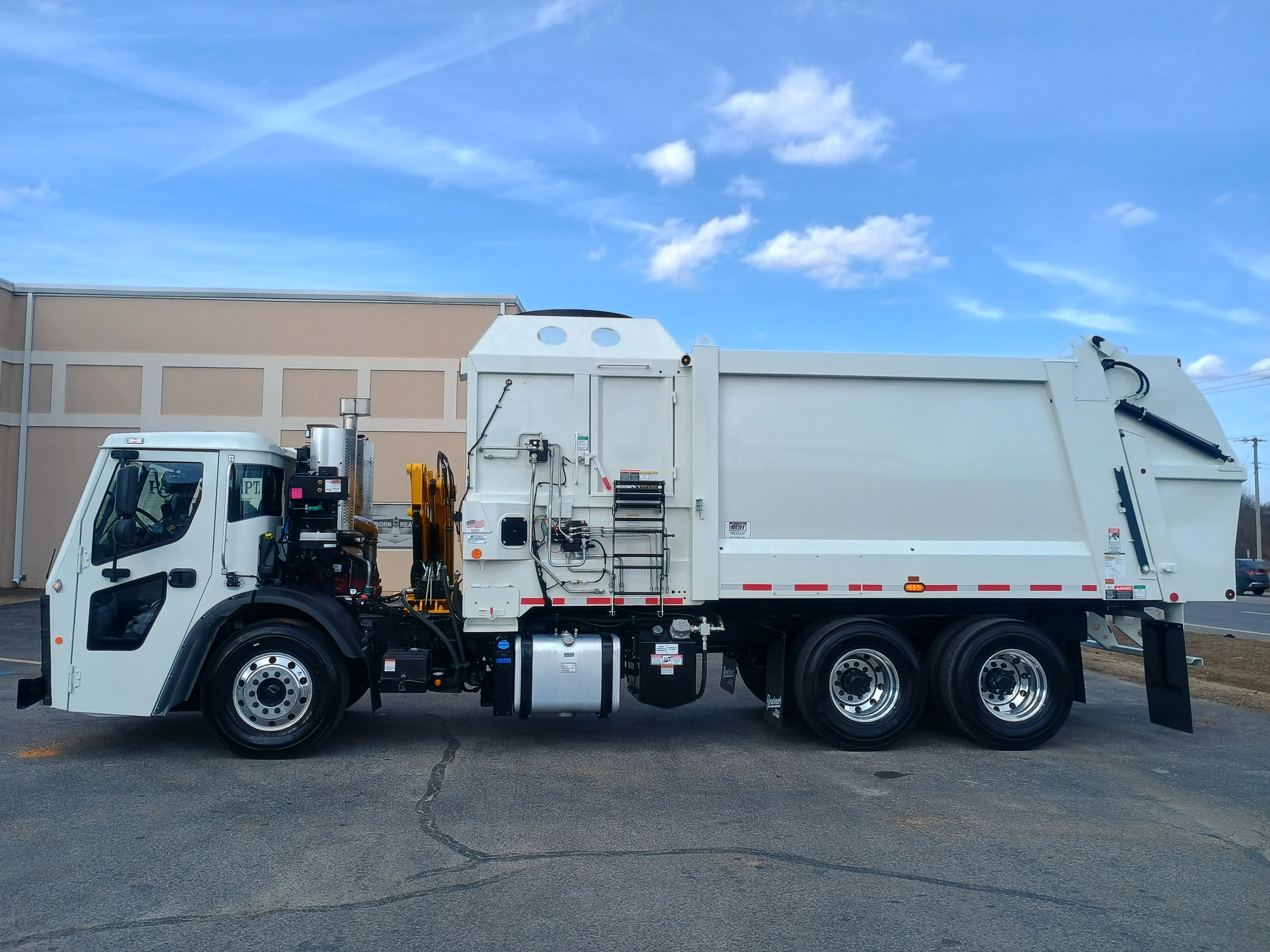 2026 Mack LR in Lowell, AR — photo 6