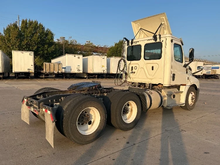 2019 Freightliner in Fort Worth, TX — photo 7