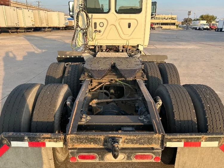 2019 Freightliner in Fort Worth, TX — photo 6