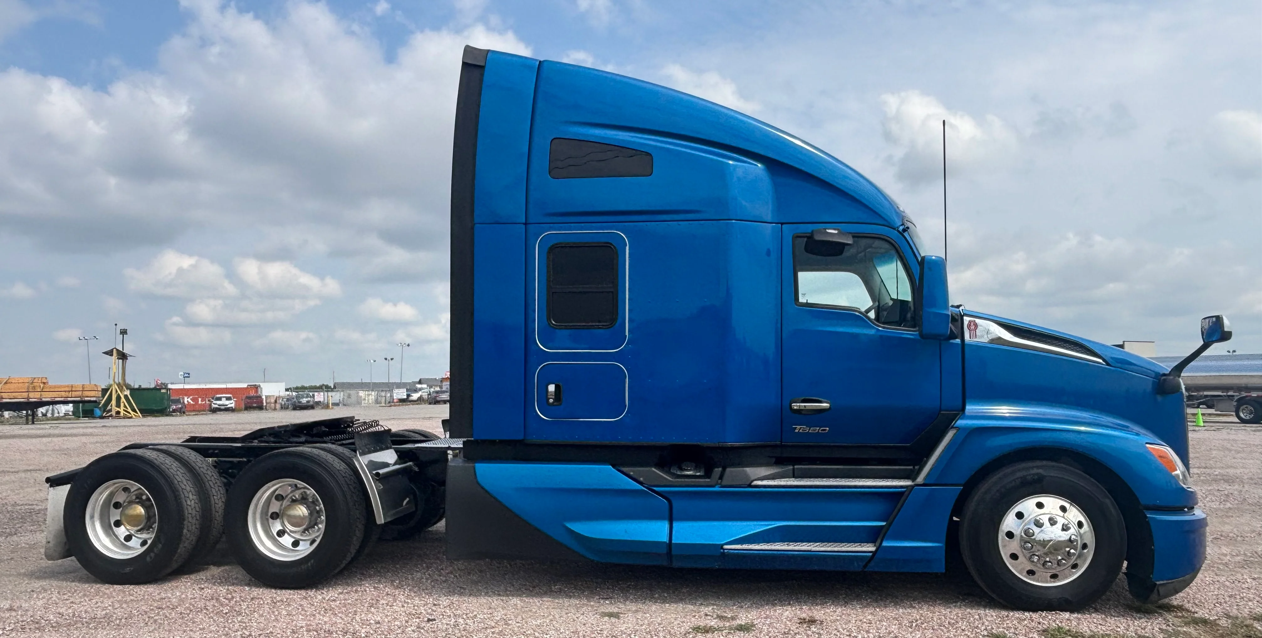2023 Kenworth T680 in Council Bluffs, IA — photo 3