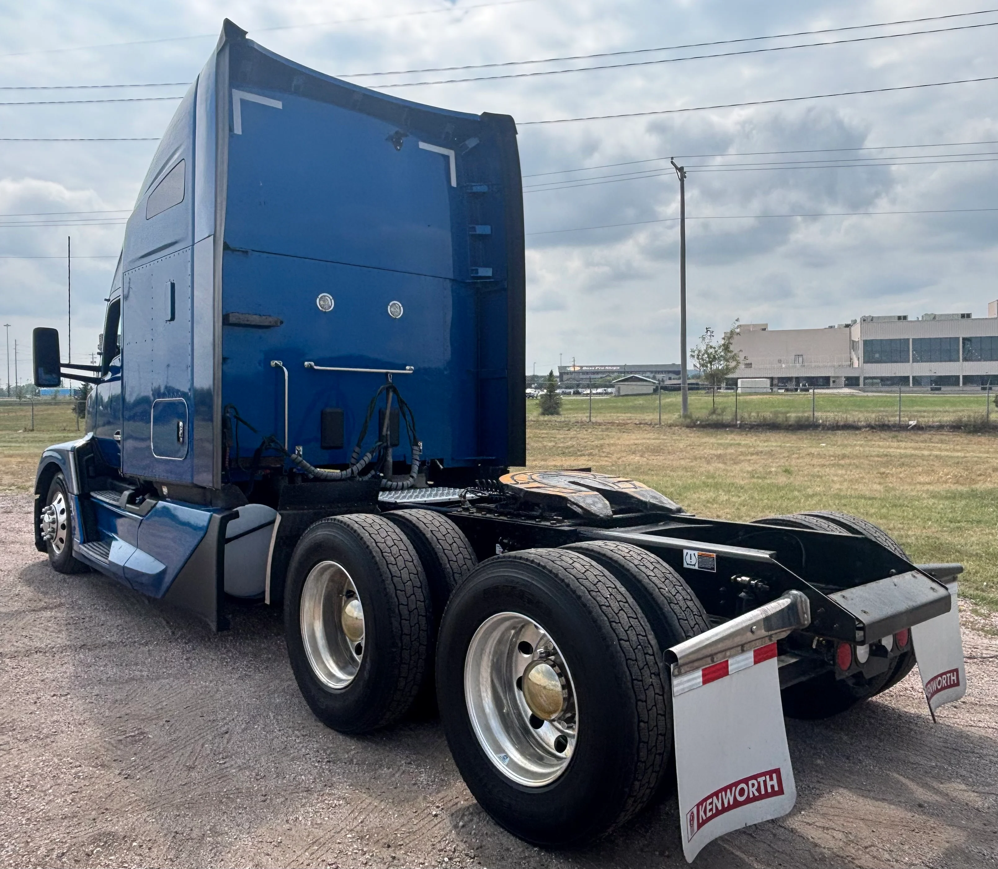 2023 Kenworth T680 in Council Bluffs, IA — photo 4
