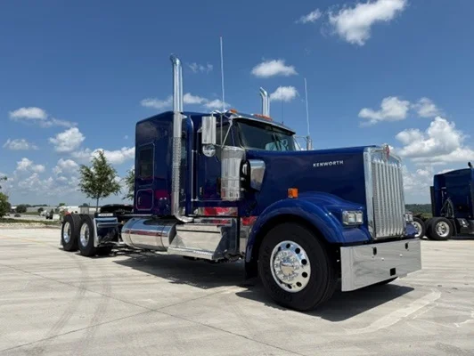 2027 Kenworth W900 in Ankeny, IA