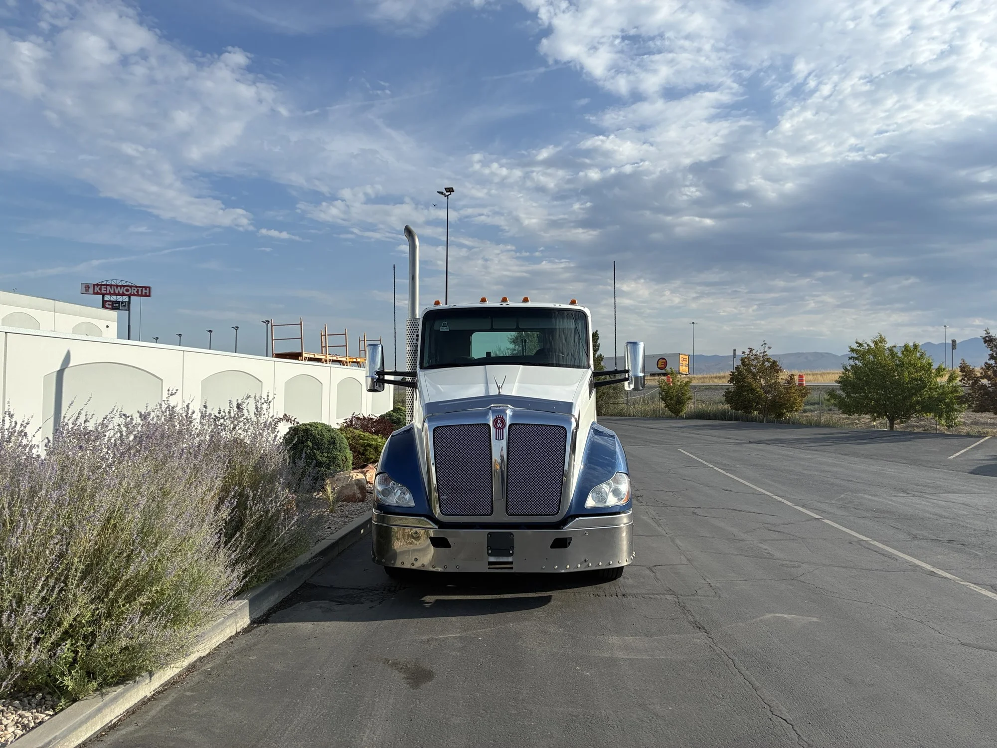 2016 Kenworth T680 in Salt Lake, UT — photo 3