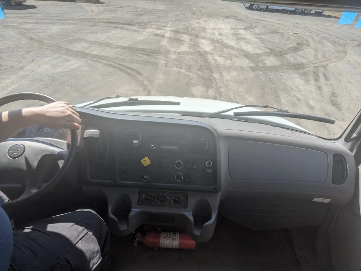 2016 Freightliner M2 106 - image 7