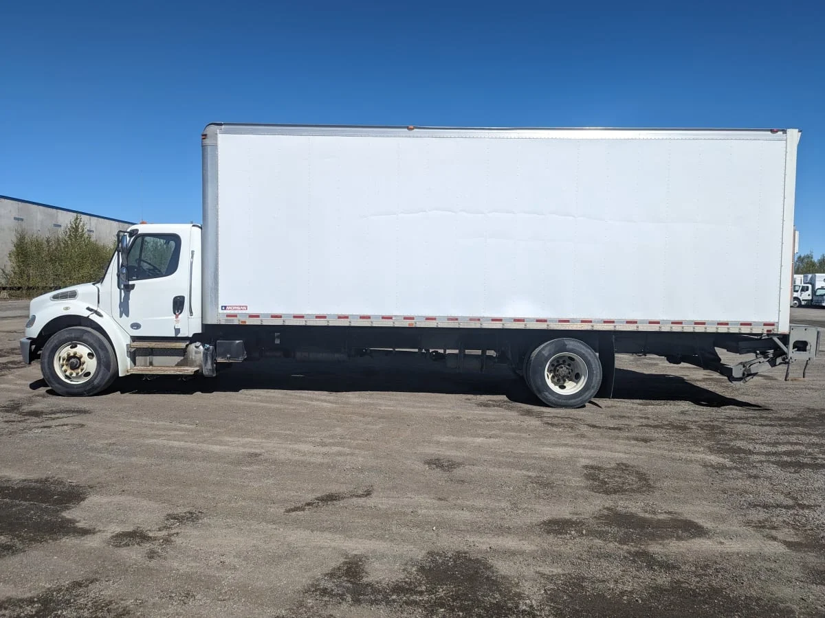 2016 Freightliner M2 106 in Anchorage, AK — photo 11