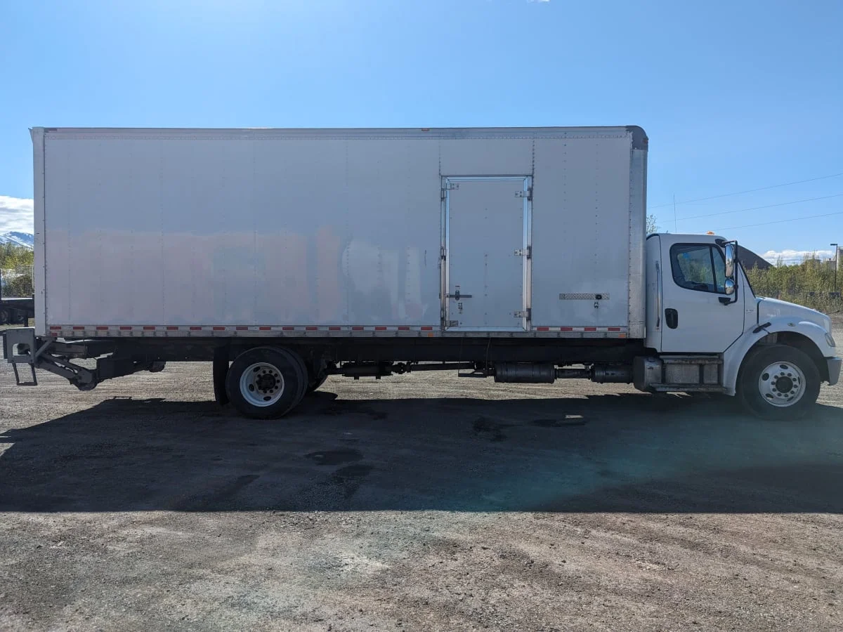 2016 Freightliner M2 106 in Anchorage, AK — photo 10