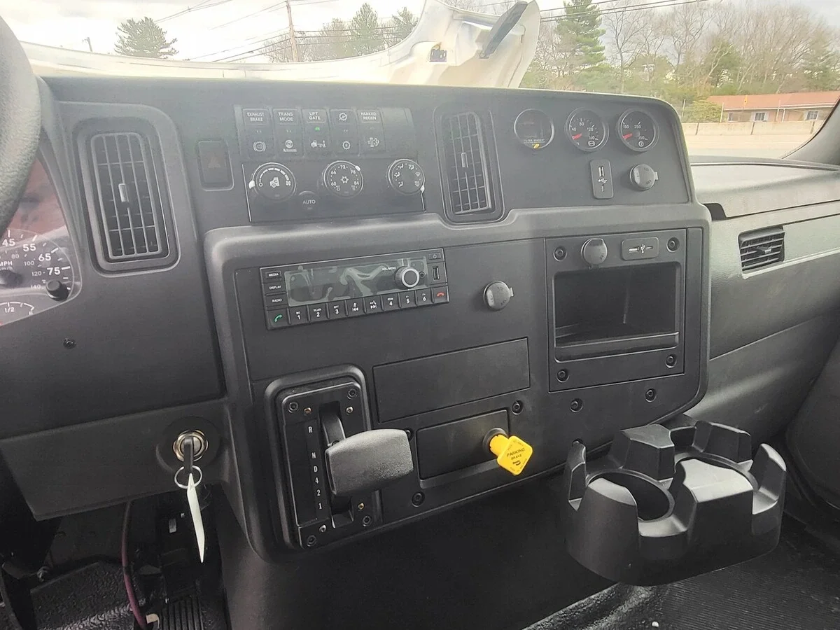 2025 International MV - image 36