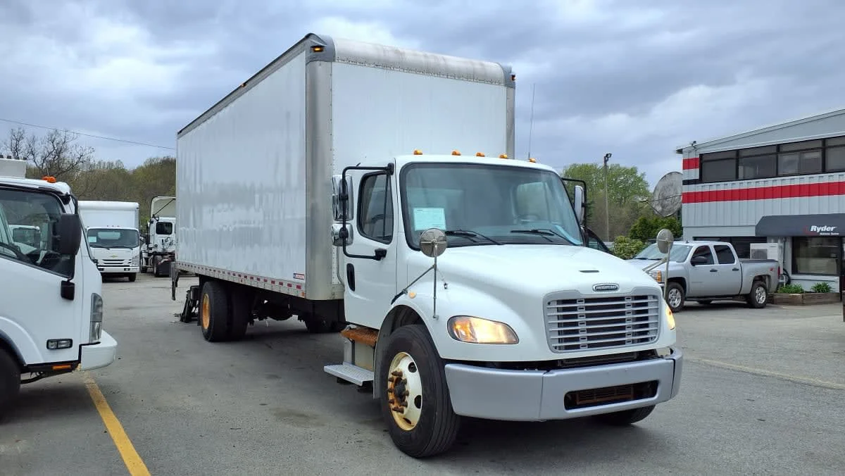 2019 Freightliner M2 106 in Salisbury, MA — photo 3