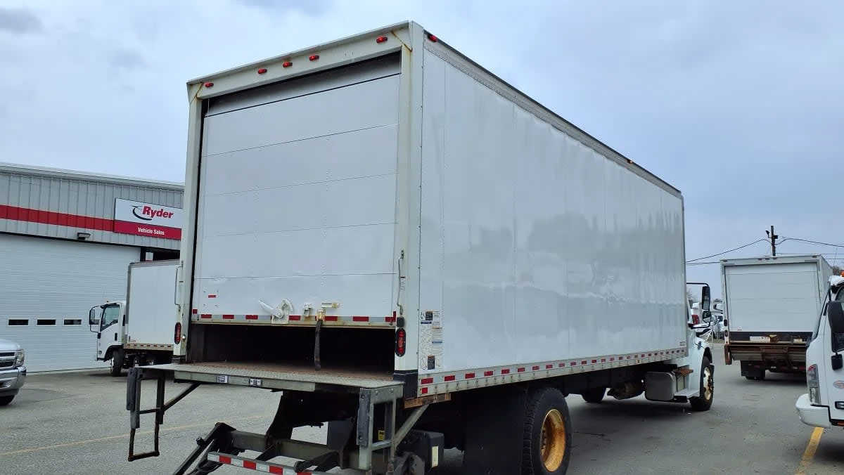 2019 Freightliner M2 106 in Salisbury, MA — photo 4
