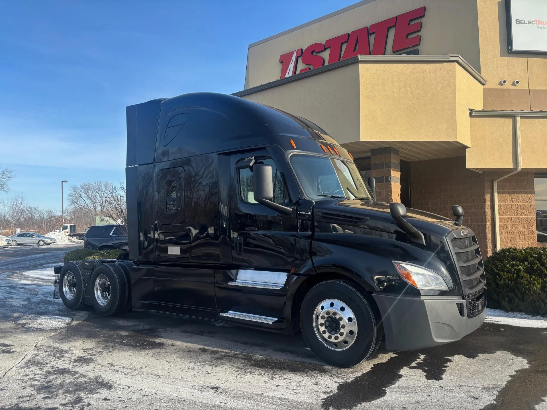 2019 Freightliner Cascadia - image 8