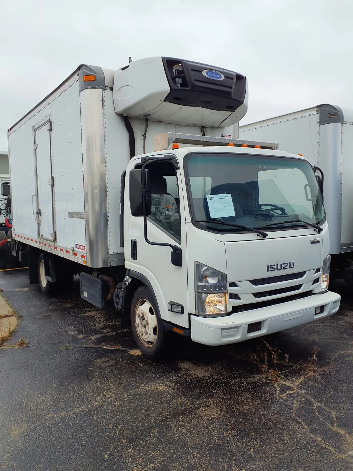 2019 Isuzu NPR - image 3