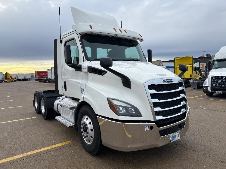 2020 Freightliner Cascadia in Allen Park, MI