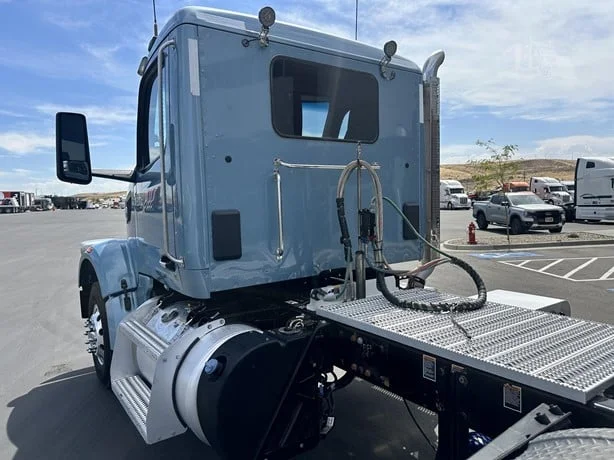 2023 Peterbilt 567 in Boise, ID — photo 13