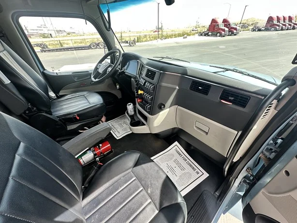 2023 Peterbilt 567 in Boise, ID — photo 42