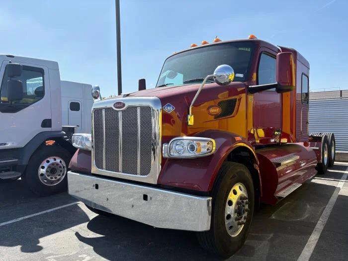 2024 Peterbilt 567 in Los Angeles, CA — photo 2