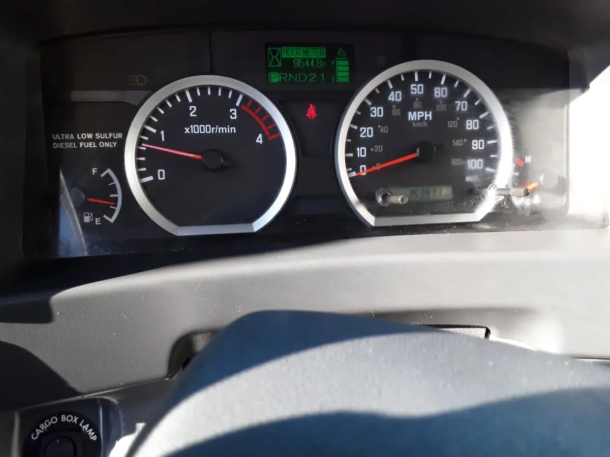 2020 Isuzu NPR - image 9