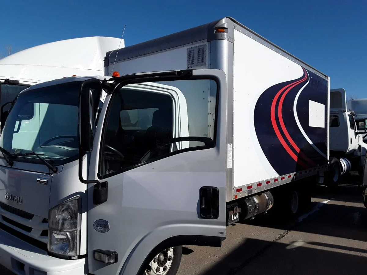 2020 Isuzu NPR - image 3