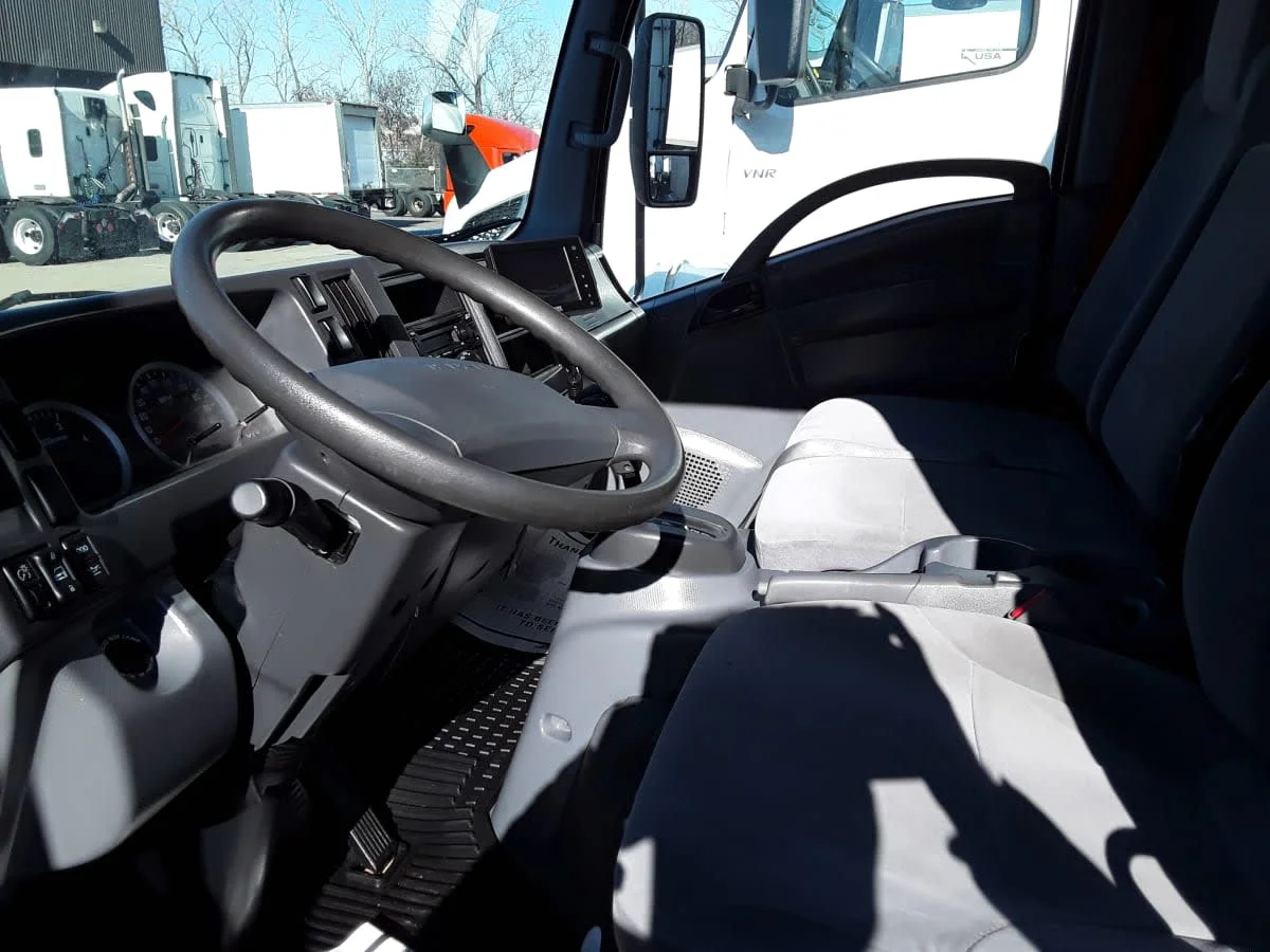 2020 Isuzu NPR - image 7