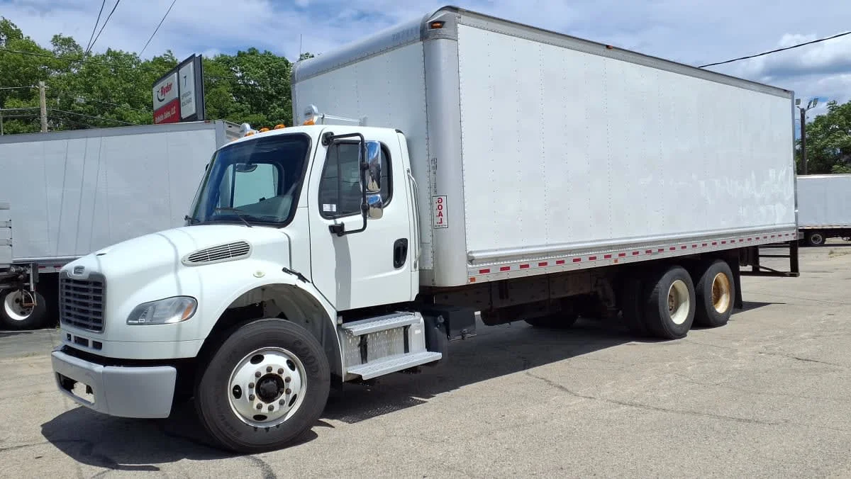 2018 Freightliner M2 106