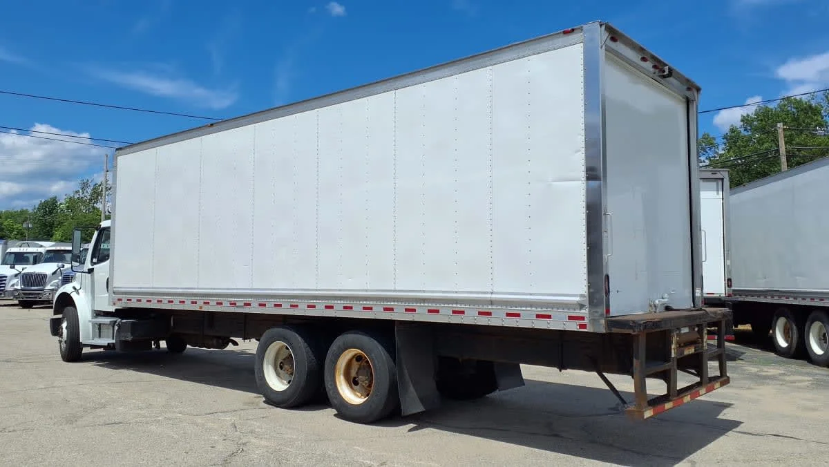 2018 Freightliner M2 106 in Warwick, RI — photo 6