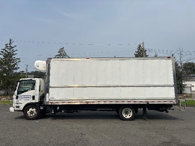 2020 Isuzu NRR in North Bergen, NJ — photo 4