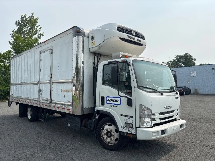 2020 Isuzu NRR in North Bergen, NJ