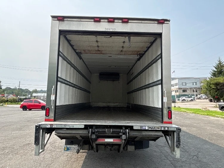 2020 Isuzu NRR in North Bergen, NJ — photo 8
