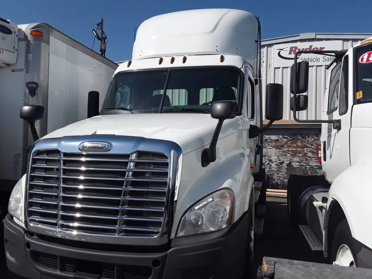 2018 Freightliner Cascadia in Fontana, CA