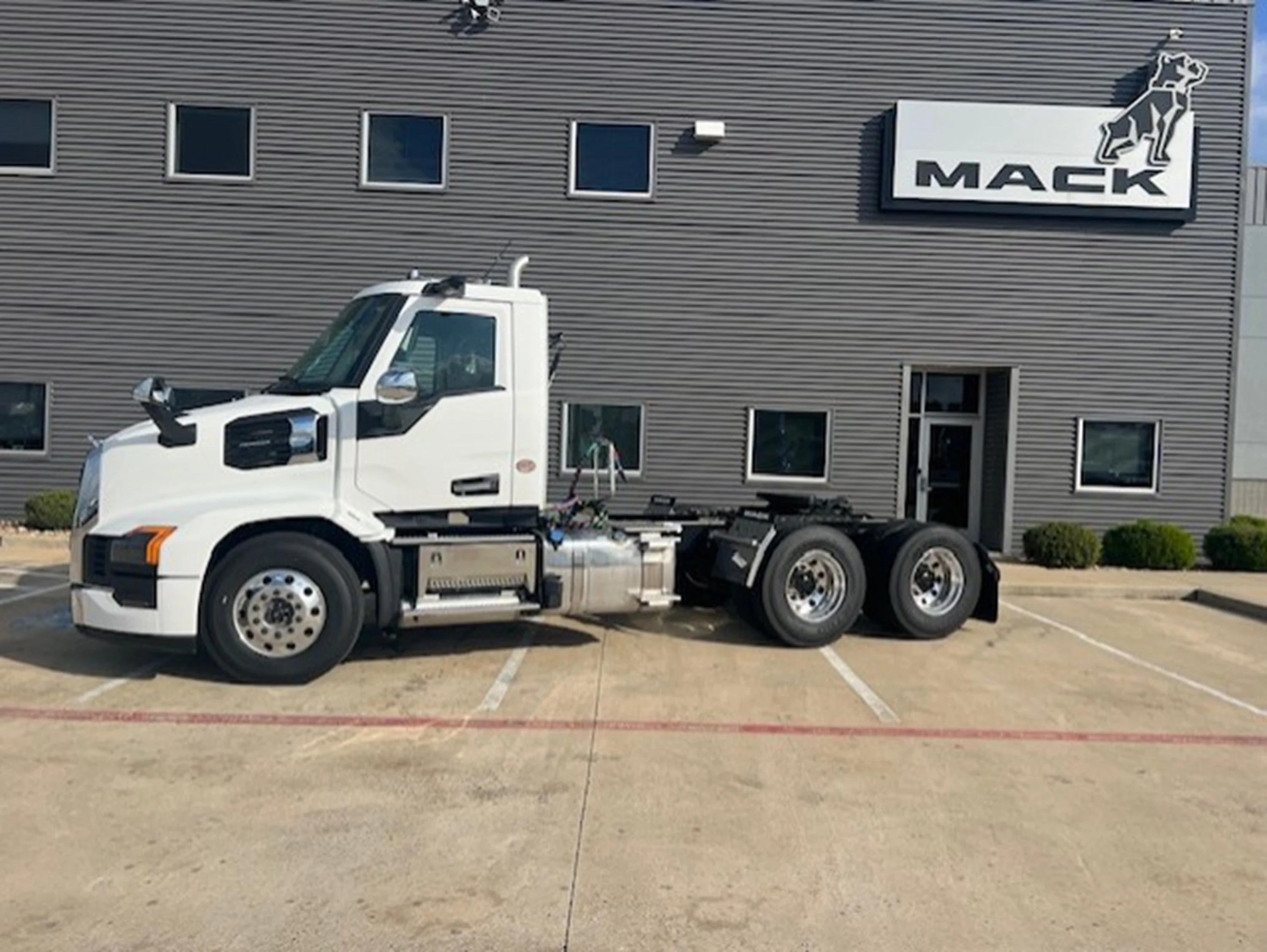 2027 Mack Pinnacle in Houston, TX