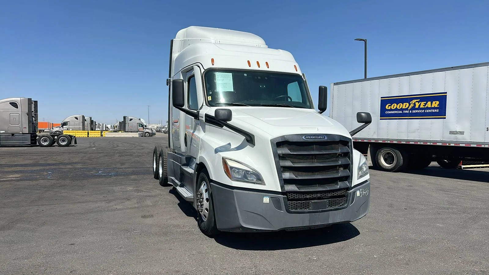 2022 Freightliner Cascadia in Phoenix, AZ