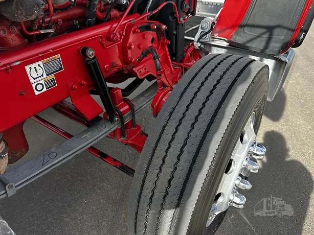 2023 Peterbilt 389 - image 16