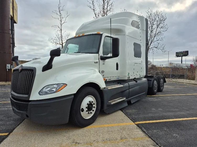 2023 International LT in La Porte, IN — photo 3