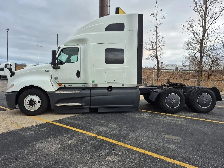 2023 International LT in La Porte, IN — photo 4