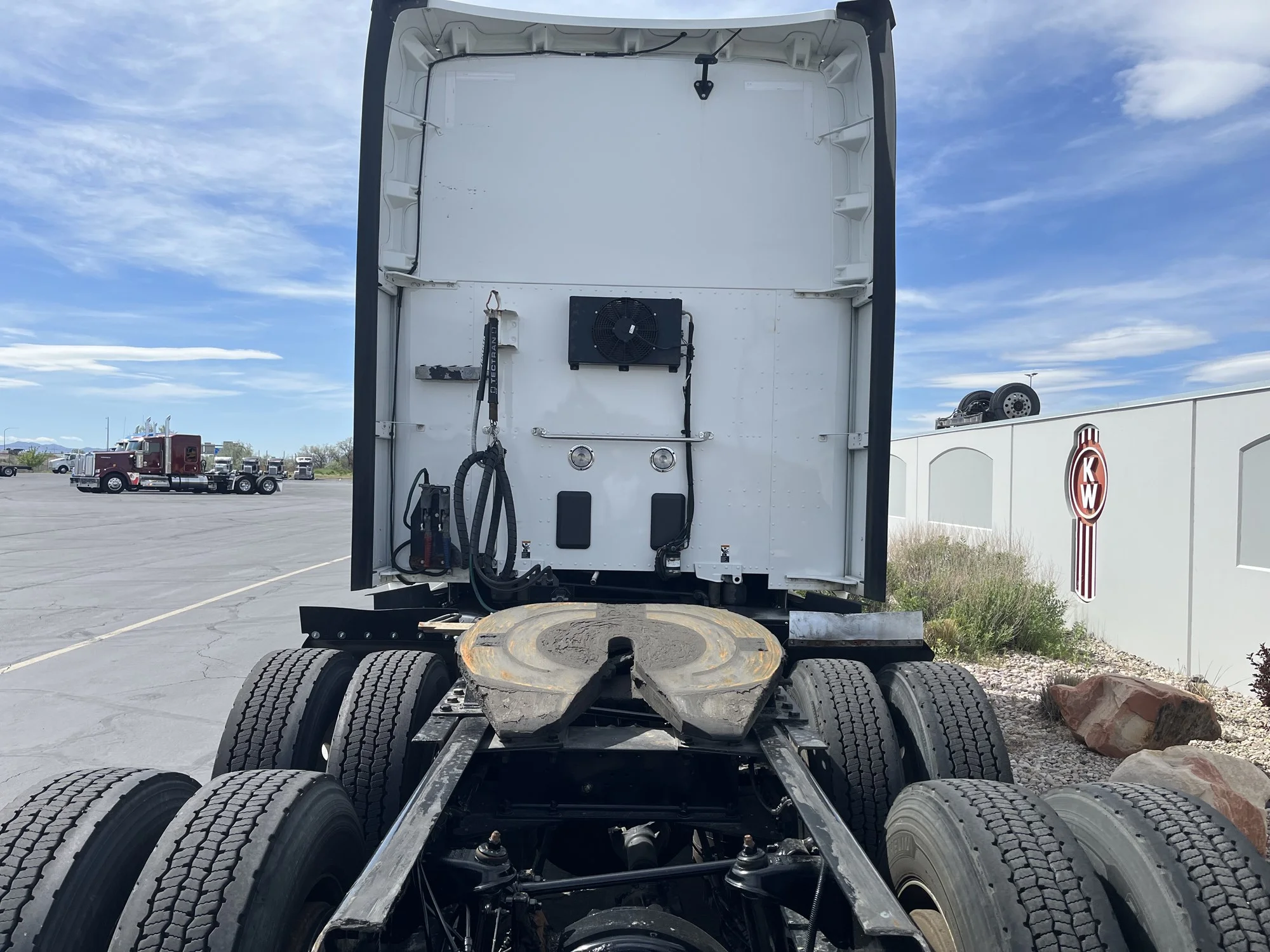 2022 Kenworth T680 - image 5