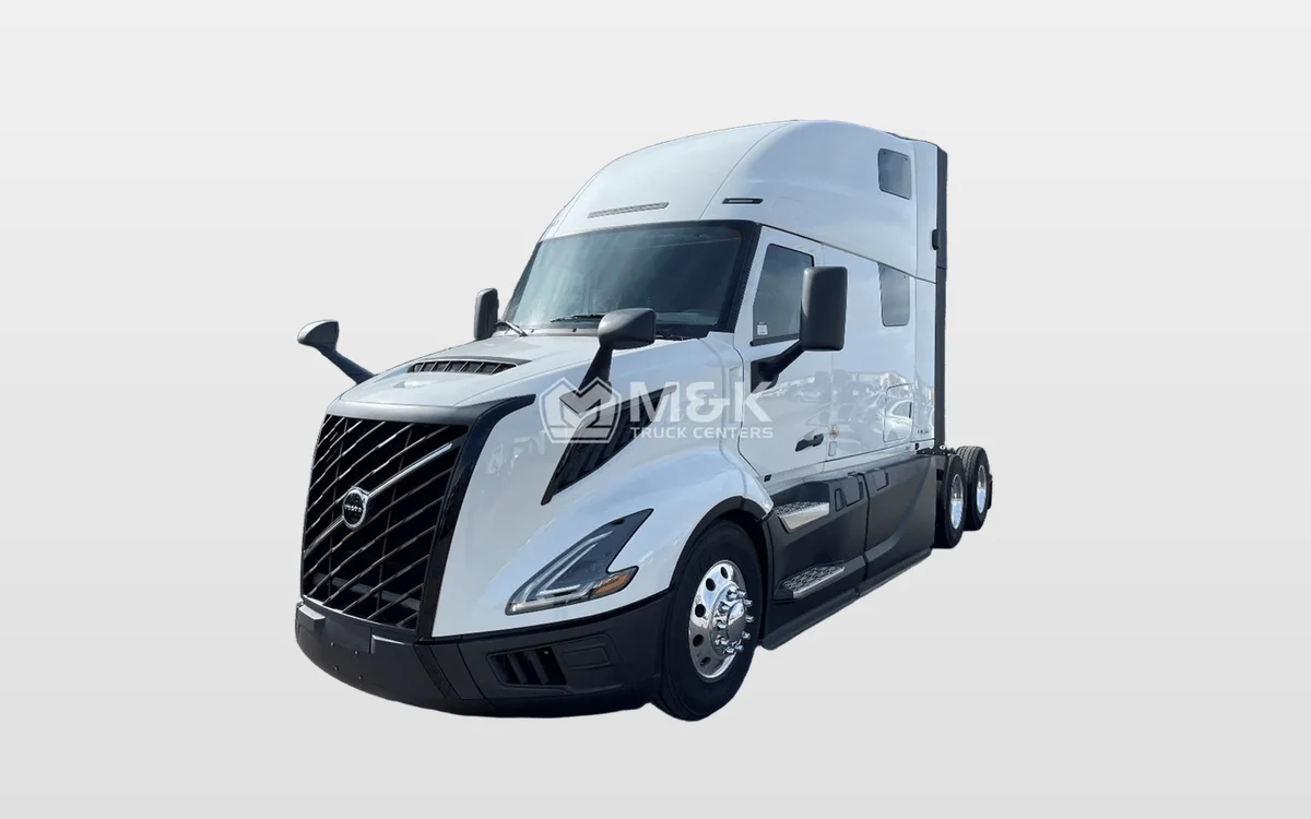 2025 Volvo - image 1