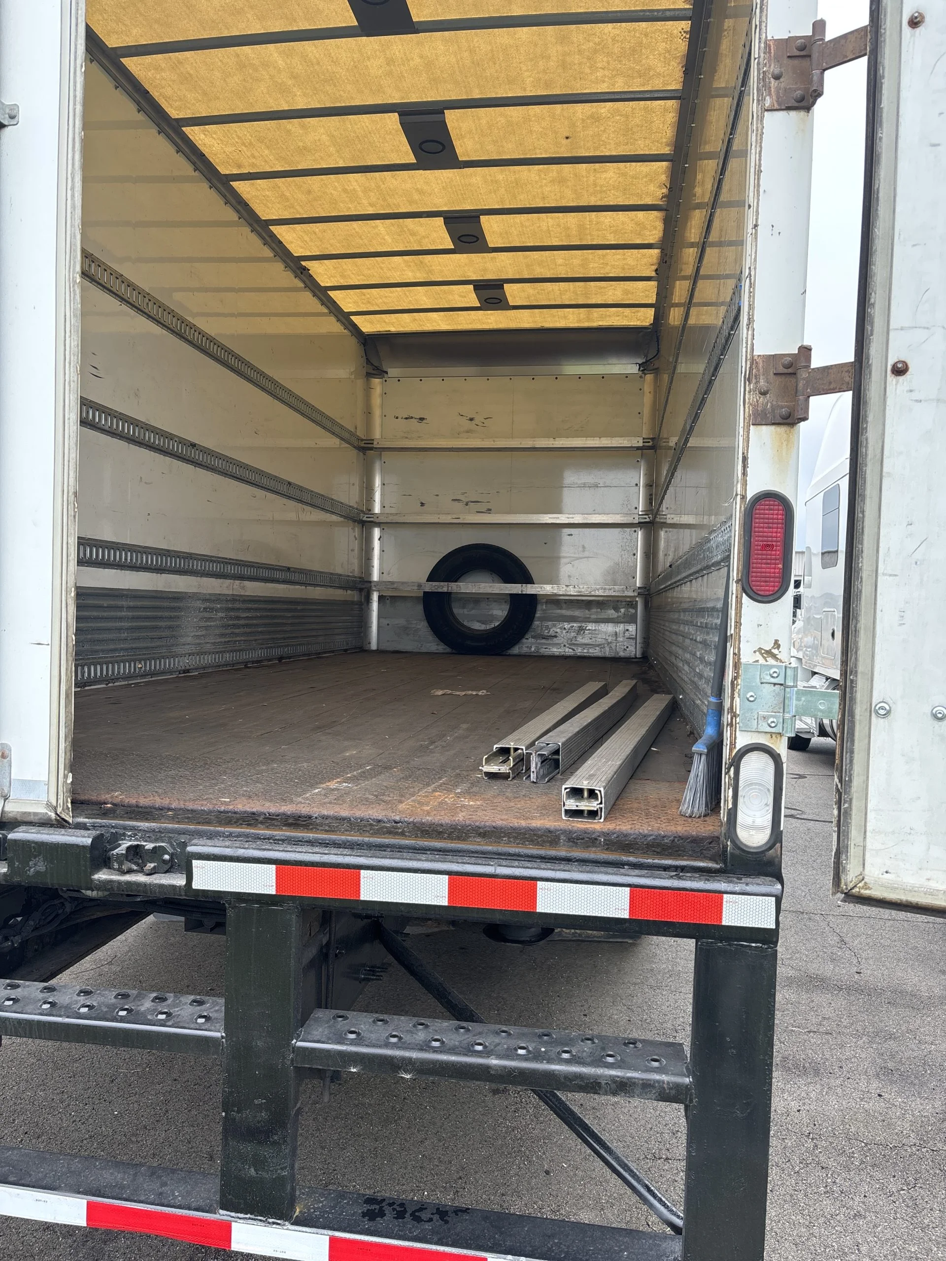 2016 Freightliner in Fort Wayne, IN — photo 4
