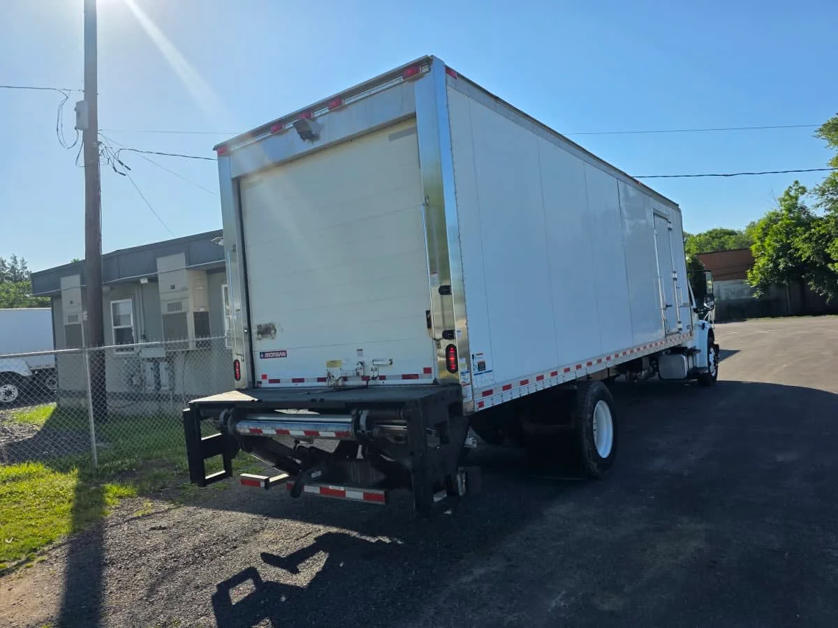 2019 Freightliner M2 106 in Bensalem, PA — photo 4
