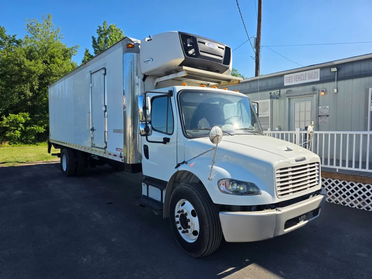 2019 Freightliner M2 106 in Bensalem, PA — photo 3