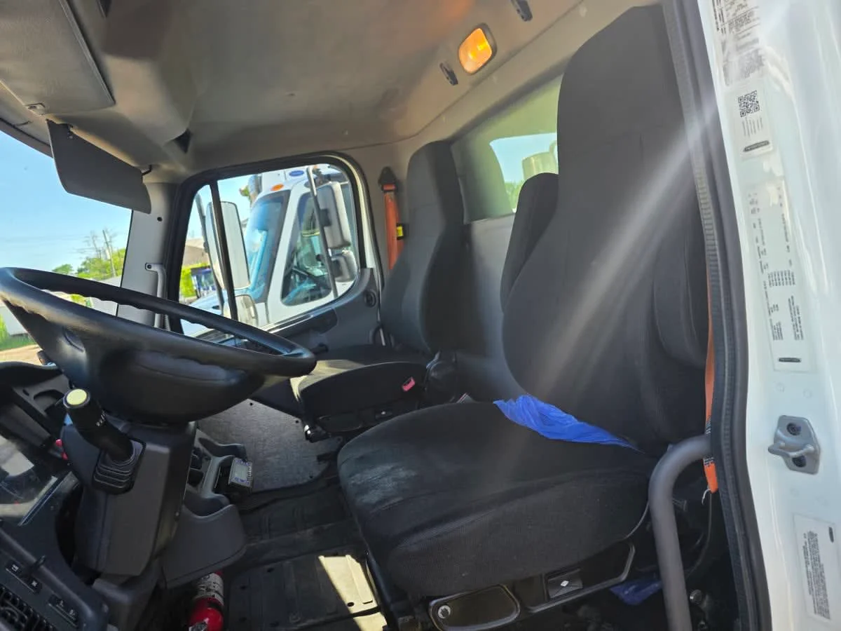 2019 Freightliner M2 106 in Bensalem, PA — photo 8